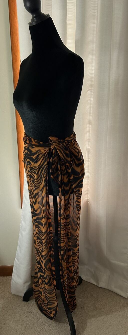 Naked Wardrobe NWT Cover Up Animal Print Size Small
